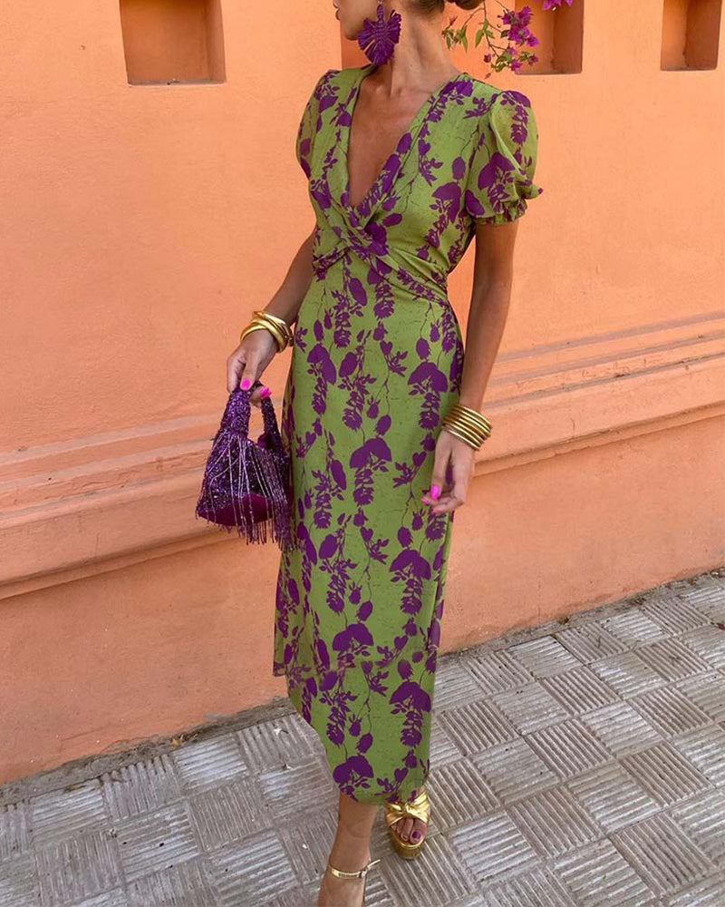 Pritchard™ | A-Line V-Neck Dress with Leaf Pattern
